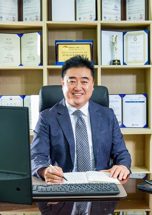 제이씨에프테크놀러지 대표이사 사진